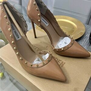 Steve Madden Nude Patent Studded Pointed-Toe Stilettos
